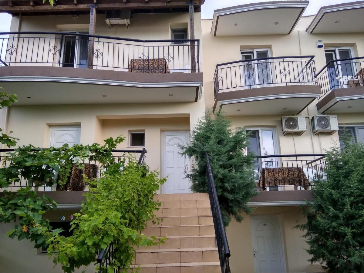 Villa Leopard 斯塔夫罗斯 外观 照片