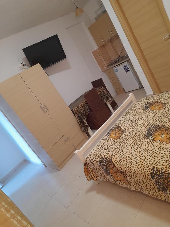 Villa Leopard 斯塔夫罗斯 外观 照片